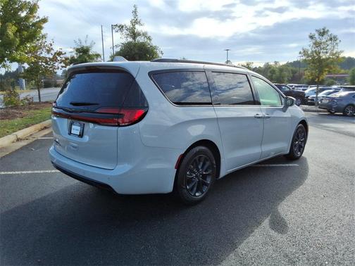 2021 Chrysler Pacifica Touring
