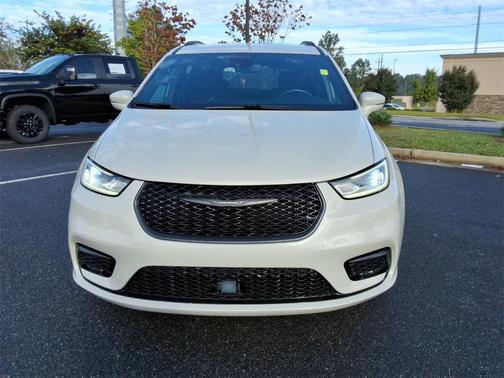 2021 Chrysler Pacifica Touring
