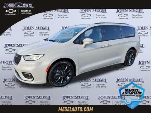 2021 Chrysler Pacifica Touring