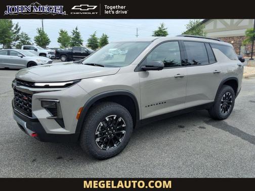 Sandstone Gray 2026 Chevrolet Traverse AWD Z71