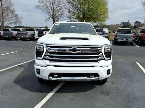 Summit White 2026 Chevrolet Silverado 3500 High Country