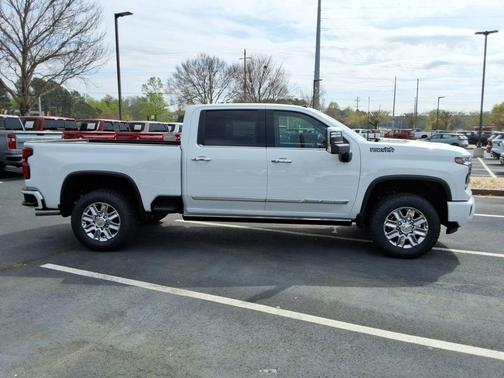 Summit White 2026 Chevrolet Silverado 3500 High Country