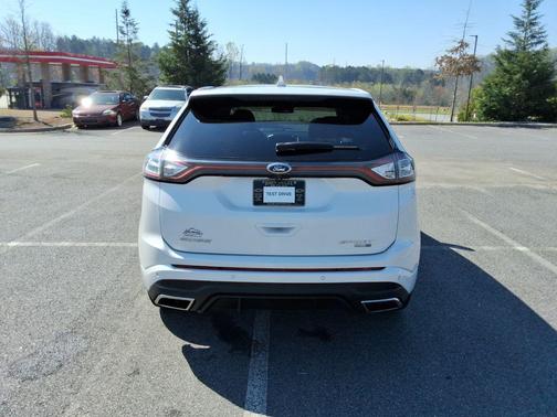 2016 Ford Edge Sport