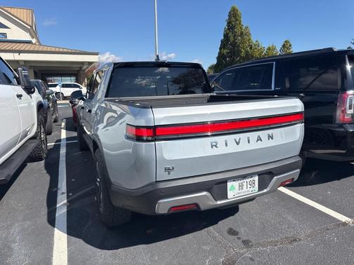 2025 Rivian R1T Adventure