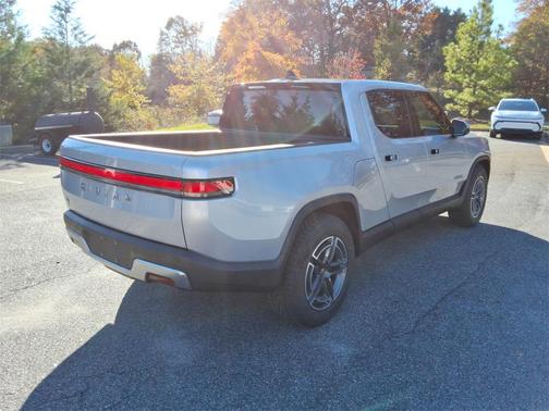 2025 Rivian R1T Adventure