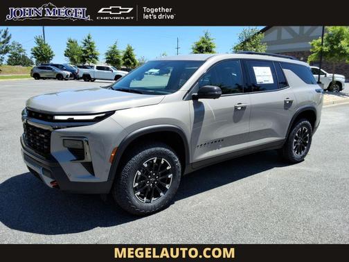 Sandstone Gray 2026 Chevrolet Traverse AWD Z71