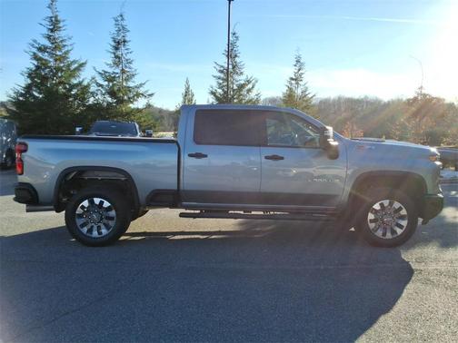 2025 Chevrolet Silverado 2500 Custom