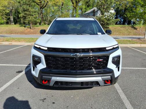 Polar White 2026 Chevrolet Traverse Z71