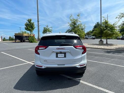 2022 GMC Terrain SLT