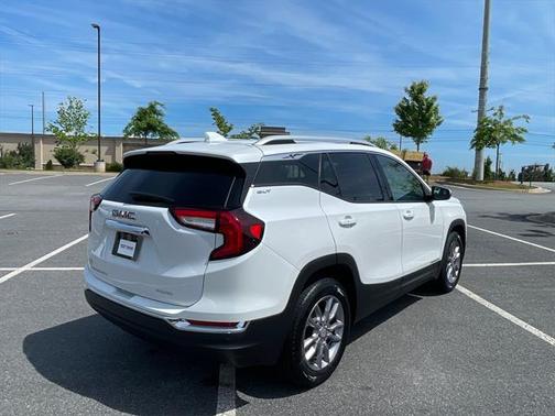 2022 GMC Terrain SLT