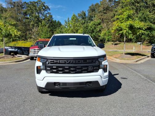 Summit White 2026 Chevrolet Silverado 1500 Custom