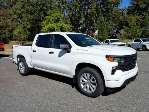 Summit White 2026 Chevrolet Silverado 1500 Custom