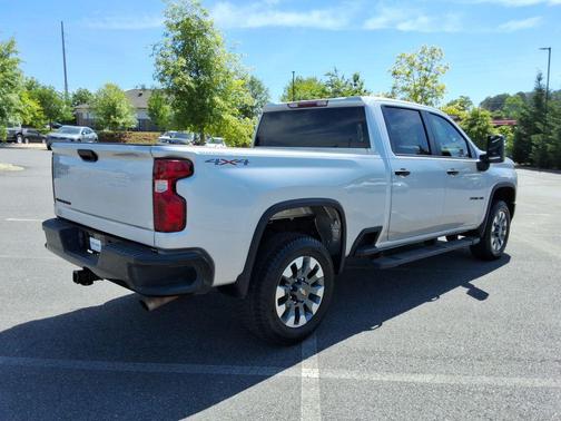 Silver Ice Metallic 2022 Chevrolet Silverado 2500 Custom