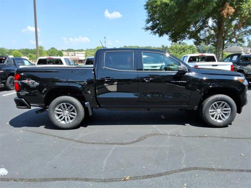2025 Chevrolet Colorado LT