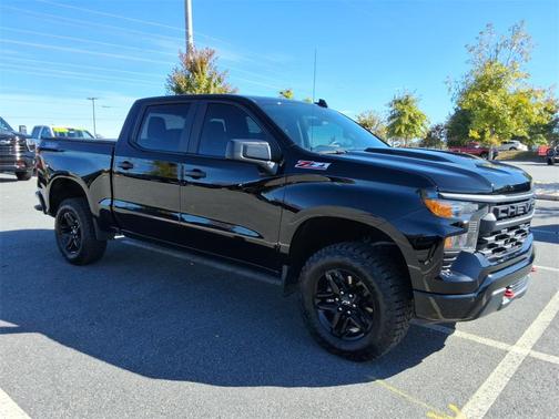 2023 Chevrolet Silverado 1500 Custom Trail Boss