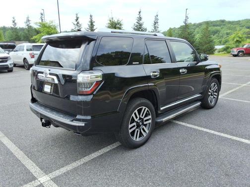 Midnight Black Metallic 2016 Toyota 4Runner Limited