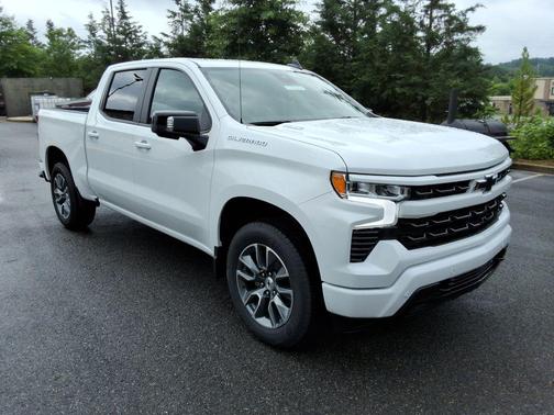 Summit White 2026 Chevrolet Silverado 1500 RST