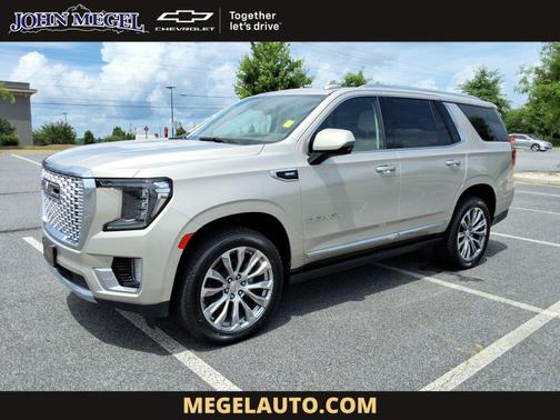 Pearl Beige Metallic 2021 GMC Yukon Denali