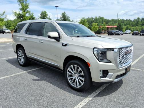 Pearl Beige Metallic 2021 GMC Yukon Denali