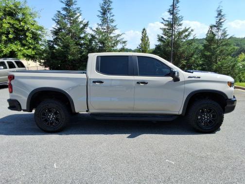 White Sands 2026 Chevrolet Silverado 1500 ZR2