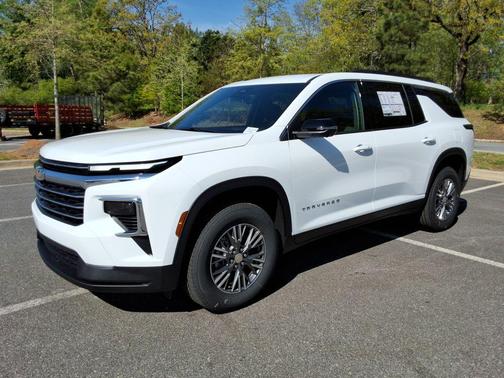 Summit White 2026 Chevrolet Traverse LT