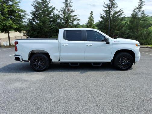 Summit White 2023 Chevrolet Silverado 1500 RST