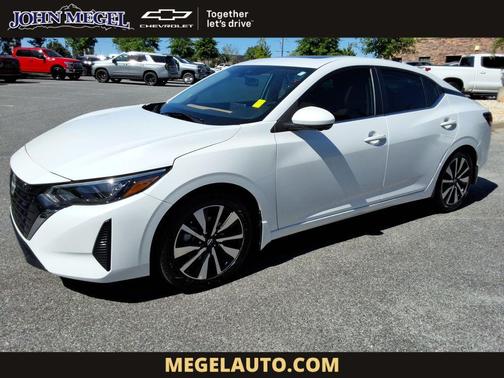 Aspen White Tricoat 2024 Nissan Sentra SV