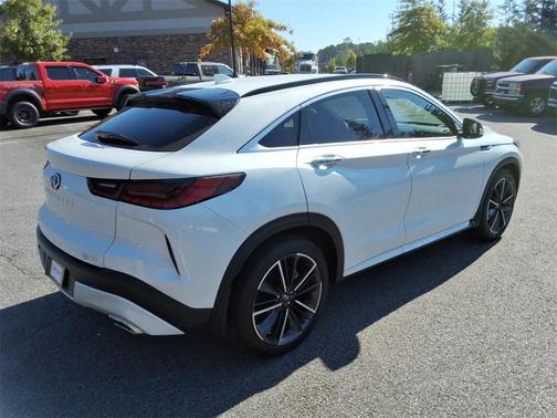 2024 INFINITI QX55 LUXE