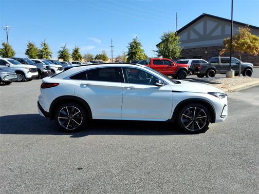 2024 INFINITI QX55 LUXE