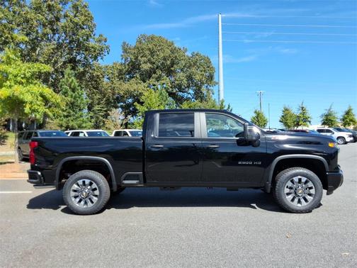 2026 Chevrolet Silverado 2500 Custom