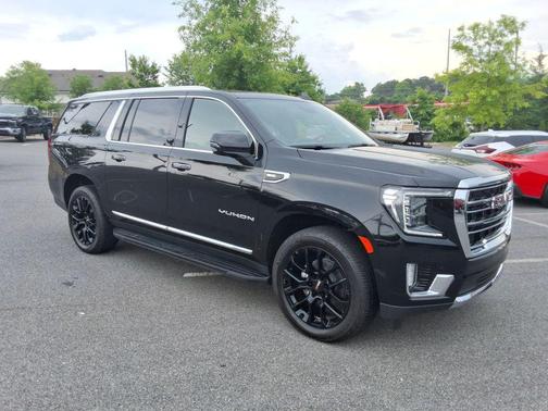 Onyx Black 2023 GMC Yukon XL SLT