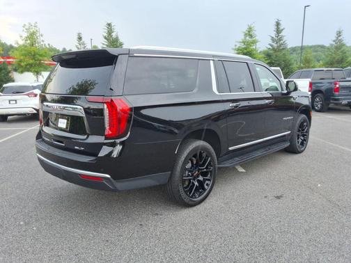 Onyx Black 2023 GMC Yukon XL SLT