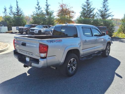 2017 Toyota Tacoma TRD Sport