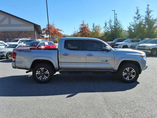 2017 Toyota Tacoma TRD Sport