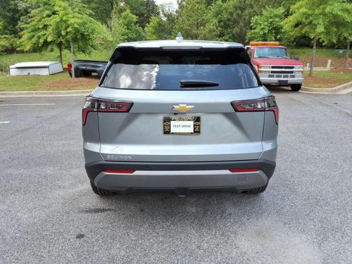 Sterling Gray Metallic 2026 Chevrolet Equinox 1LT