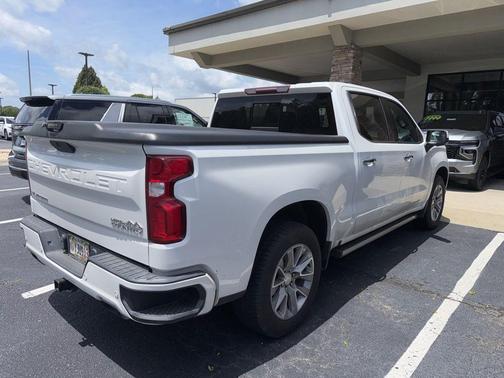 Iridescent Pearl Tricoat 2020 Chevrolet Silverado 1500 High Country