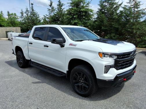 Summit White 2025 Chevrolet Silverado 1500 LT Trail Boss