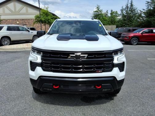 Summit White 2025 Chevrolet Silverado 1500 LT Trail Boss