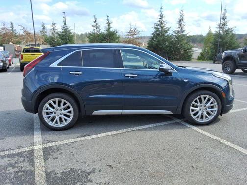 2021 Cadillac XT4 Premium Luxury