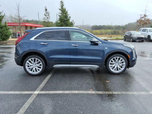 2021 Cadillac XT4 Premium Luxury