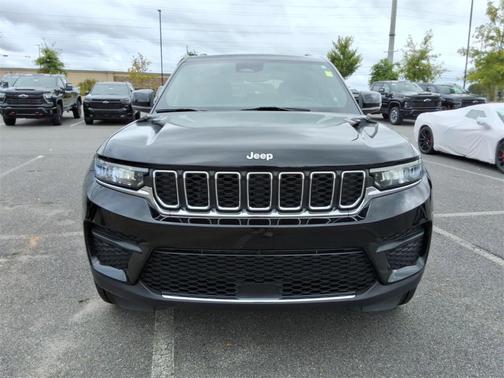 2024 Jeep Grand Cherokee Laredo