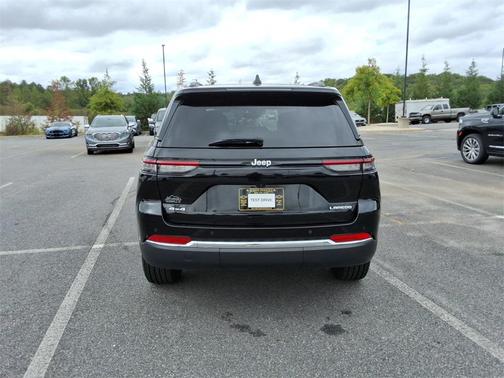 2024 Jeep Grand Cherokee Laredo