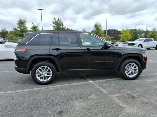 2024 Jeep Grand Cherokee Laredo