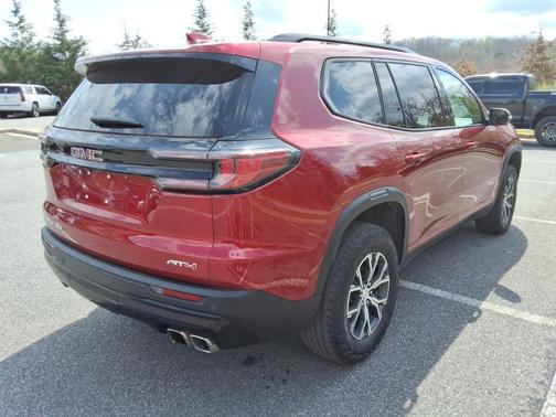 2024 GMC Acadia AT4