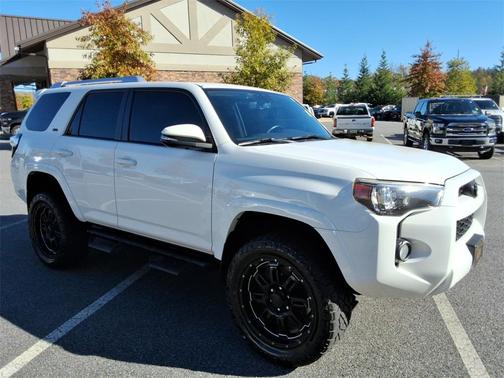 2018 Toyota 4Runner SR5