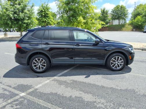 Deep Black 2021 Volkswagen Tiguan 2.0T S
