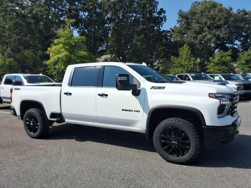 Summit White 2026 Chevrolet Silverado 2500 LTZ