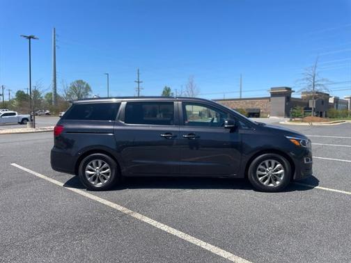2021 Kia Sedona LX