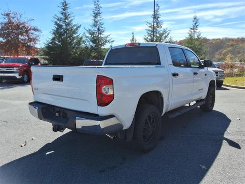 2014 Toyota Tundra SR5