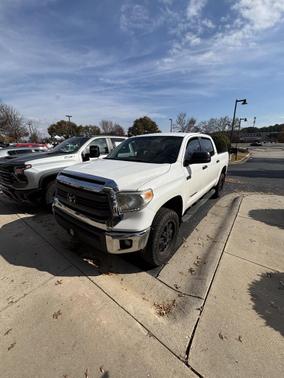 2014 Toyota Tundra SR5
